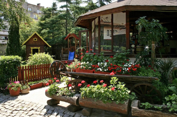 Механа Старата къща, Панагюрище